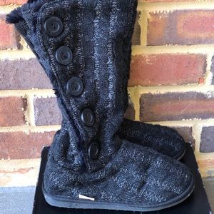 Women Muk luks boots size 6